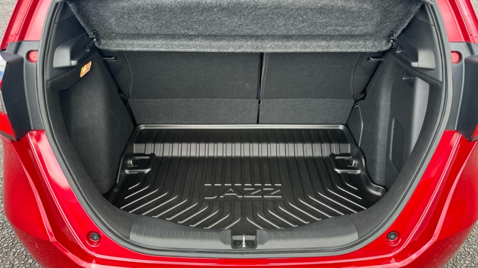 Honda Jazz 1.5 i-MMD Hybrid SR 5dr eCVT Hybrid Hatchback - Image 15