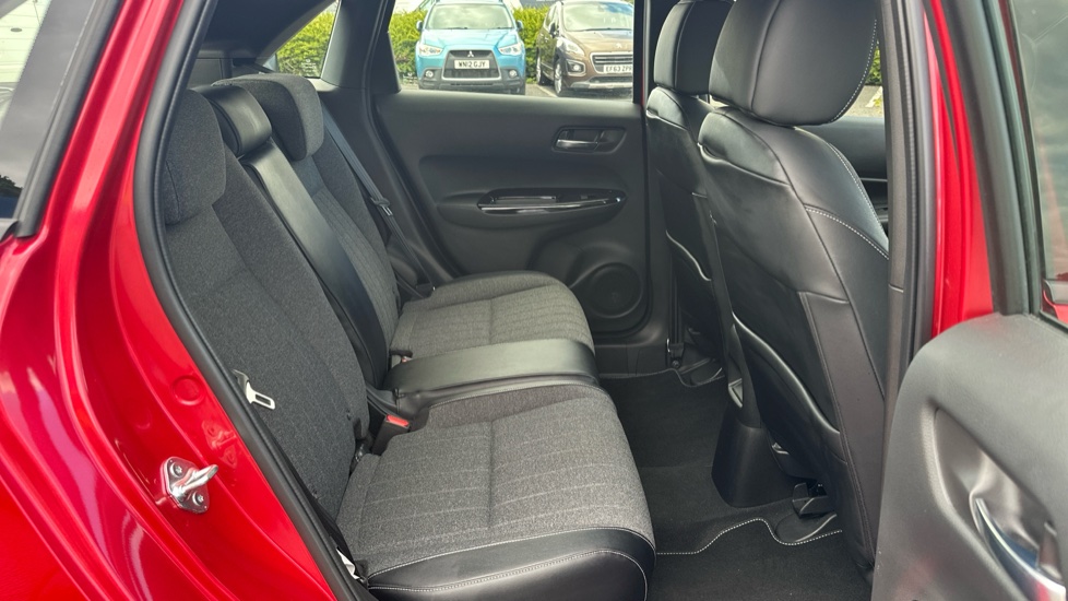 Honda Jazz 1.5 i-MMD Hybrid SR 5dr eCVT Hybrid Hatchback - Image 16