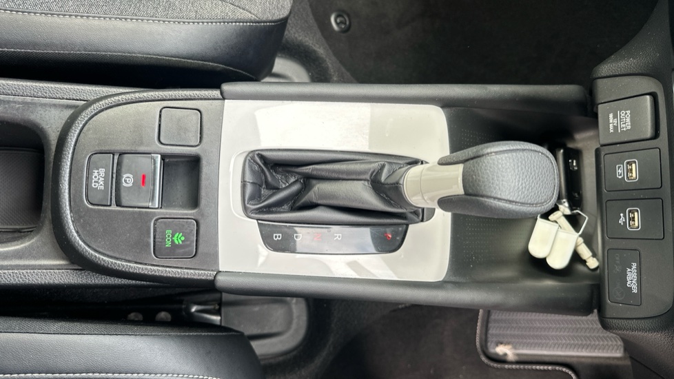 Honda Jazz 1.5 i-MMD Hybrid SR 5dr eCVT Hybrid Hatchback - Image 26