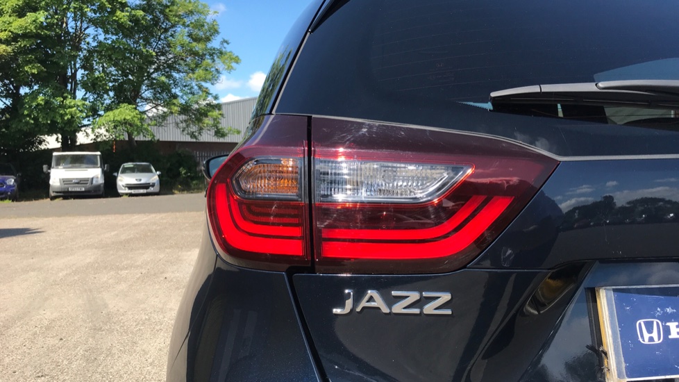 Honda Jazz 1.5 i-MMD Hybrid Advance 5dr eCVT Hybrid Hatchback - Image 33