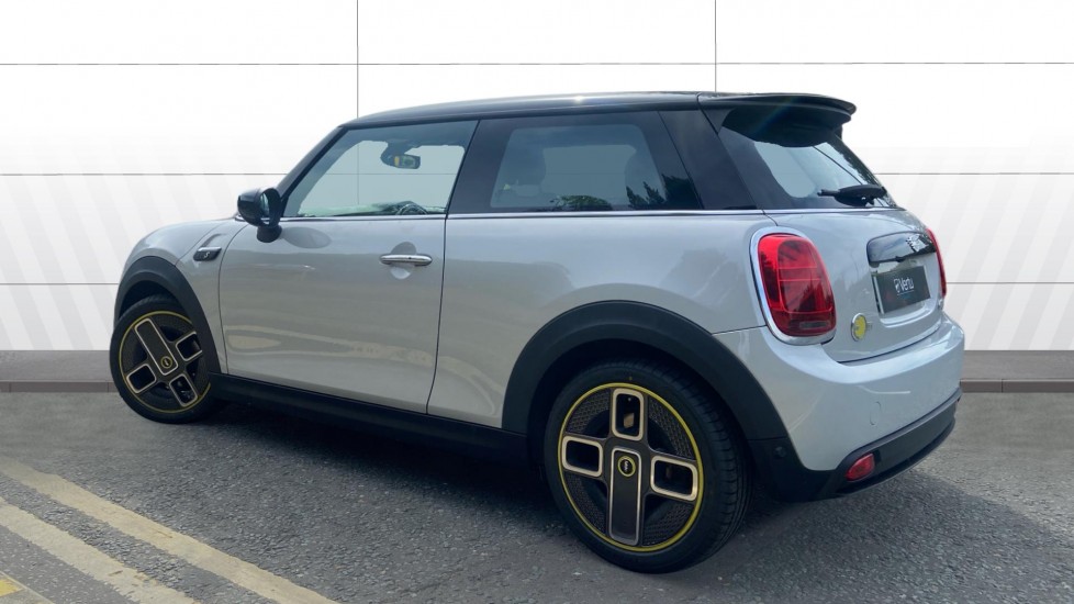 MINI Hatchback 135kW Cooper S Level 2 33kWh 3dr Auto Electric Hatchback - Image 2
