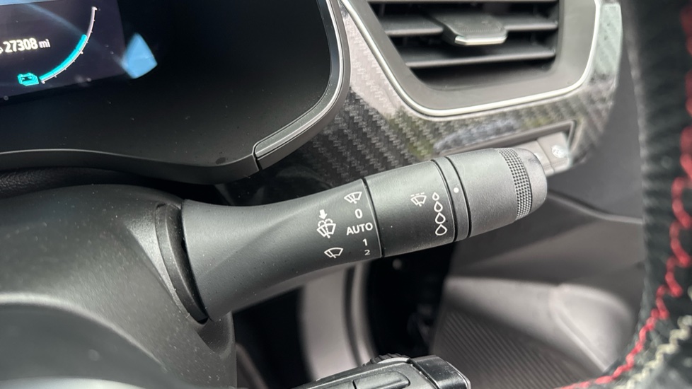Renault Arkana 1.6 E-TECH Hybrid 145 R.S. Line 5dr Auto Hybrid Estate - Image 23