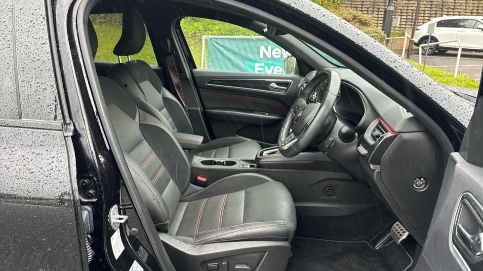 Renault Arkana 1.6 E-TECH Hybrid 145 R.S. Line 5dr Auto Hybrid Estate - Image 43