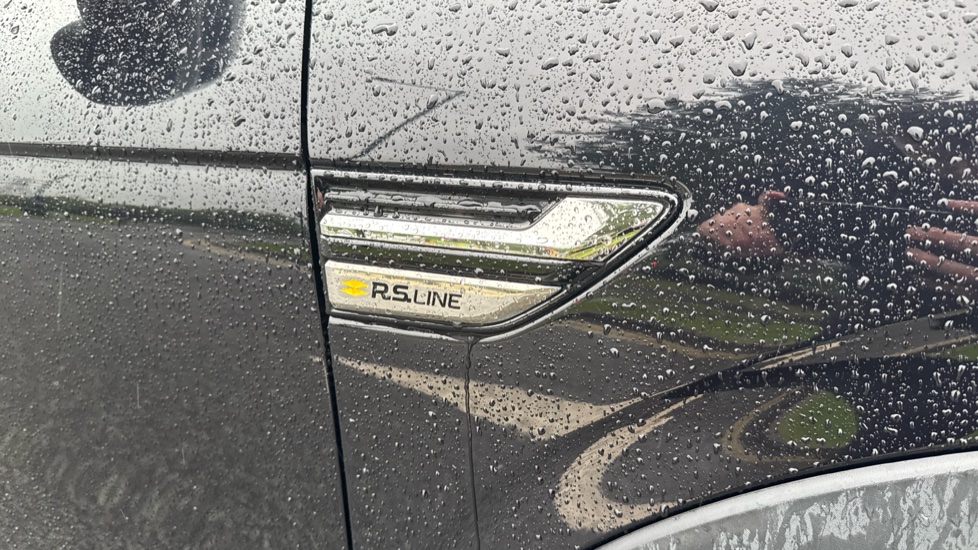 Renault Arkana 1.6 E-TECH Hybrid 145 R.S. Line 5dr Auto Hybrid Estate - Image 47