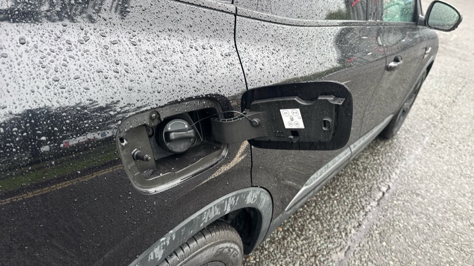 Renault Arkana 1.6 E-TECH Hybrid 145 R.S. Line 5dr Auto Hybrid Estate - Image 58