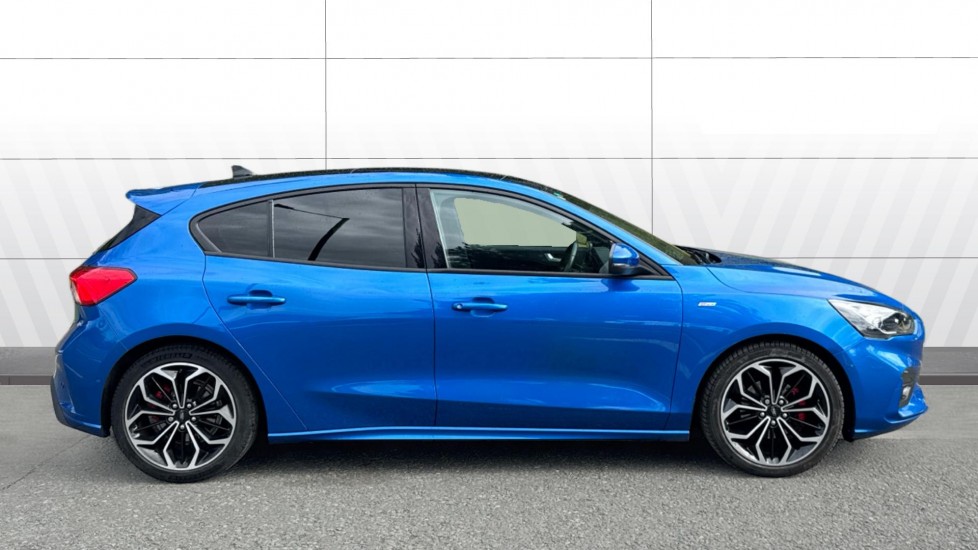 Ford Focus 1.0 EcoBoost 125 ST-Line X 5dr Petrol Hatchback - Image 5