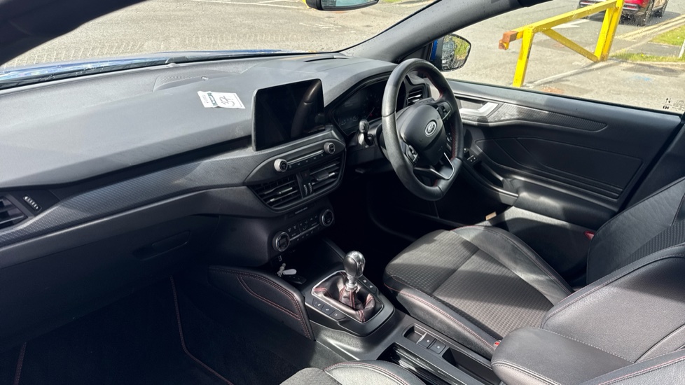 Ford Focus 1.0 EcoBoost 125 ST-Line X 5dr Petrol Hatchback - Image 9