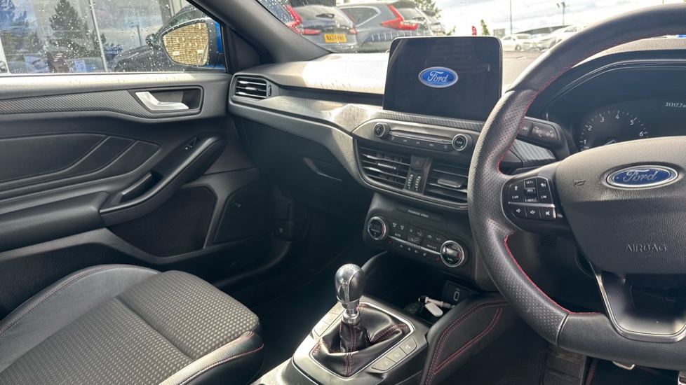 Ford Focus 1.0 EcoBoost 125 ST-Line X 5dr Petrol Hatchback - Image 14
