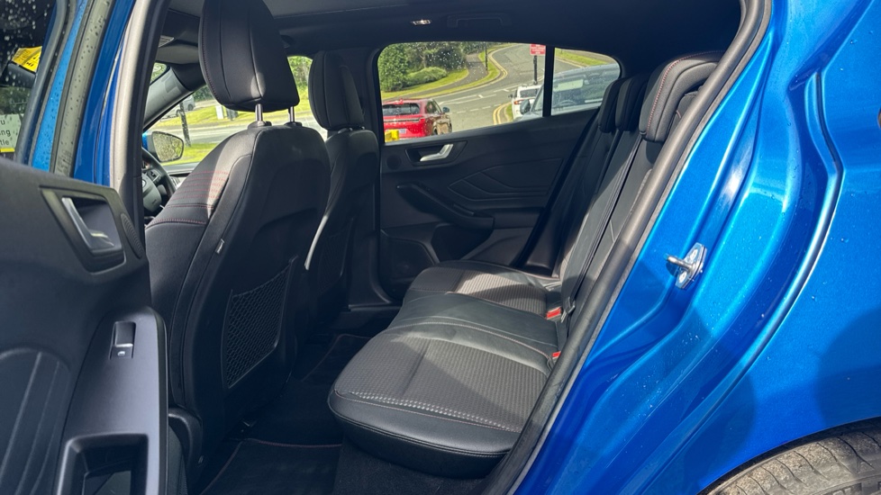 Ford Focus 1.0 EcoBoost 125 ST-Line X 5dr Petrol Hatchback - Image 16