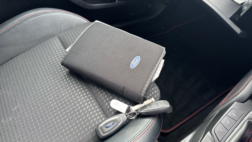 Ford Focus 1.0 EcoBoost 125 ST-Line X 5dr Petrol Hatchback - Image 19