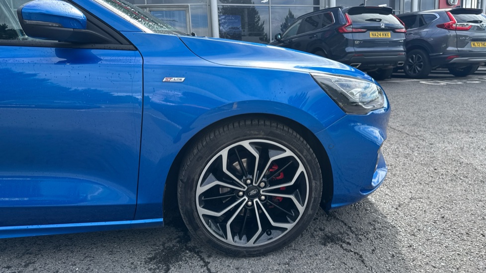 Ford Focus 1.0 EcoBoost 125 ST-Line X 5dr Petrol Hatchback - Image 21