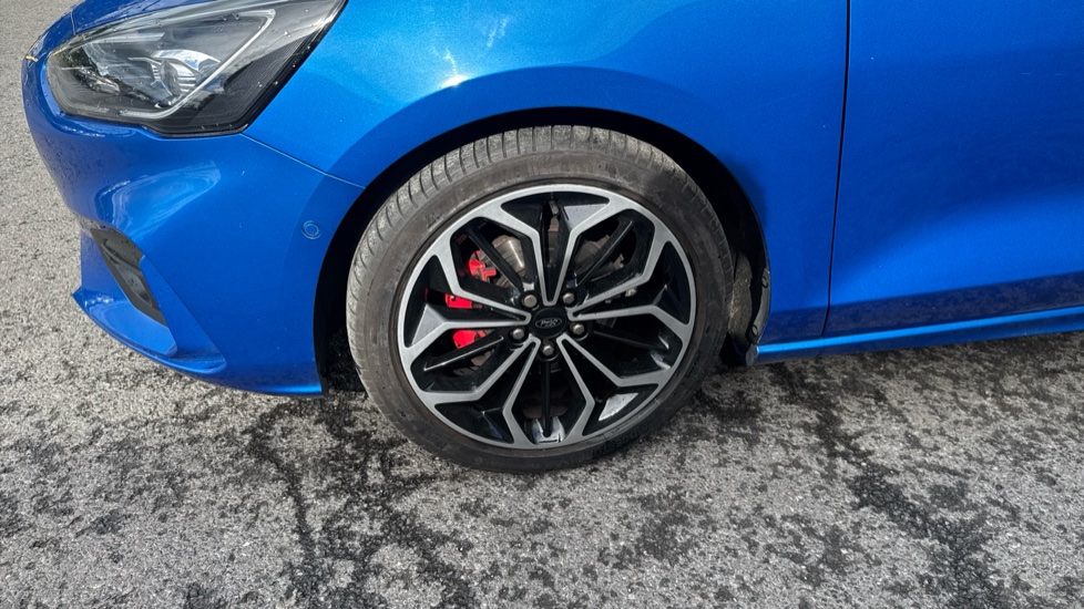 Ford Focus 1.0 EcoBoost 125 ST-Line X 5dr Petrol Hatchback - Image 29
