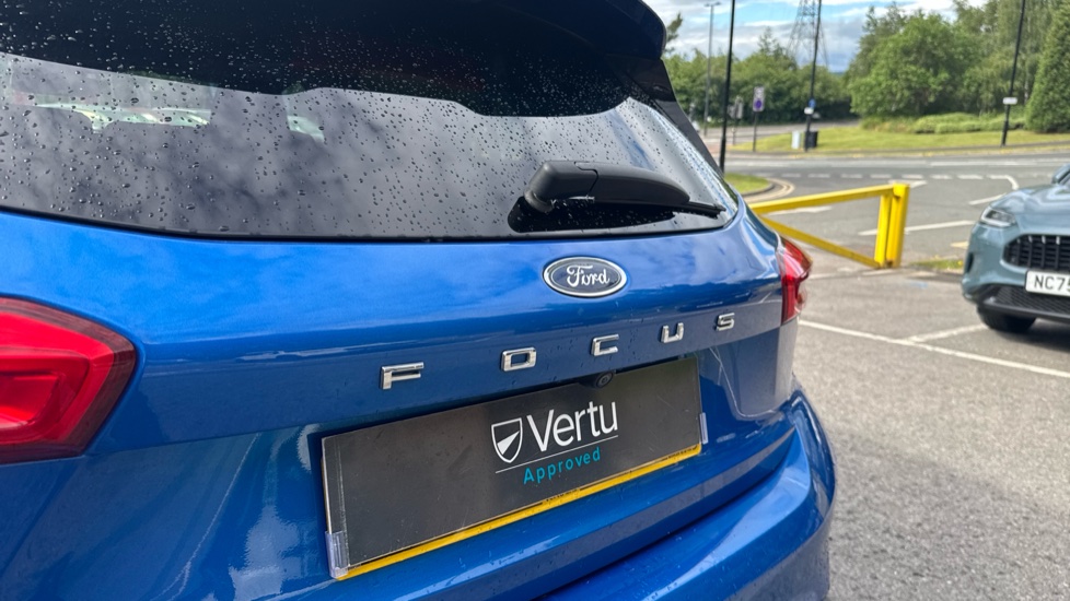 Ford Focus 1.0 EcoBoost 125 ST-Line X 5dr Petrol Hatchback - Image 32