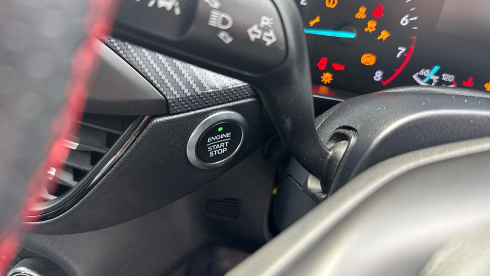 Ford Focus 1.0 EcoBoost 125 ST-Line X 5dr Petrol Hatchback - Image 39