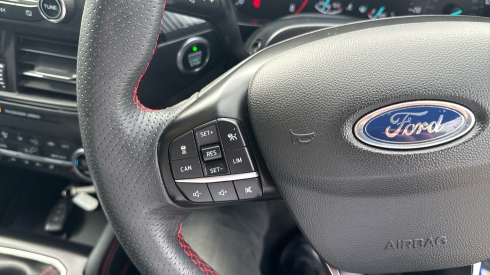 Ford Focus 1.0 EcoBoost 125 ST-Line X 5dr Petrol Hatchback - Image 43