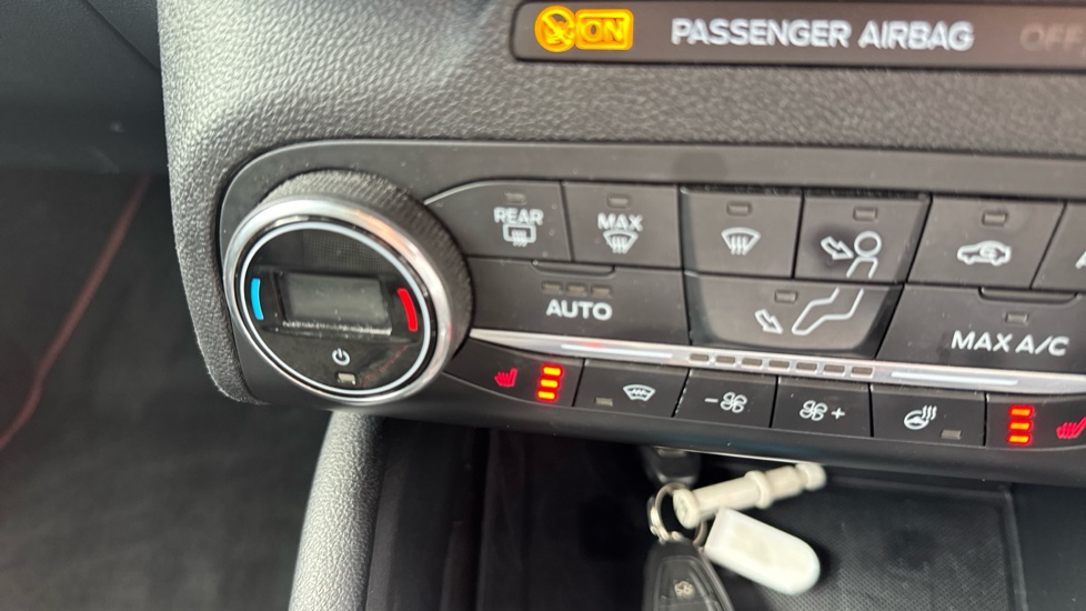 Ford Focus 1.0 EcoBoost 125 ST-Line X 5dr Petrol Hatchback - Image 46
