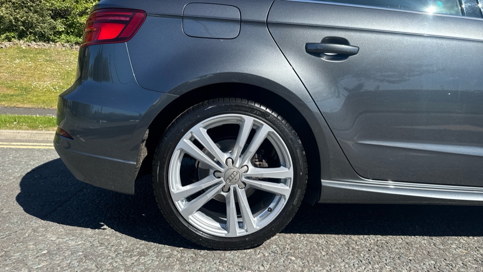 Audi A3 35 TFSI S Line 5dr S Tronic Petrol Hatchback - Image 7