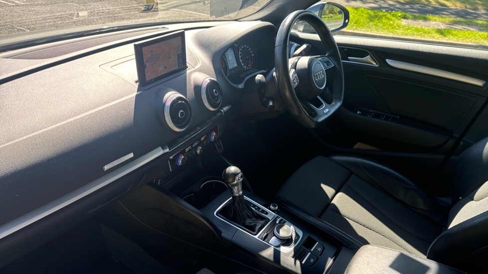 Audi A3 35 TFSI S Line 5dr S Tronic Petrol Hatchback - Image 9