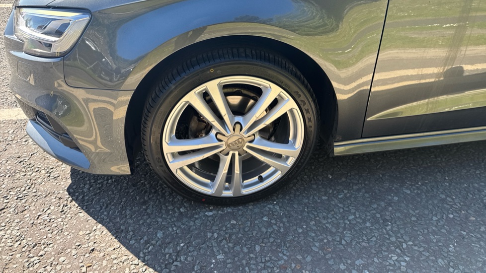 Audi A3 35 TFSI S Line 5dr S Tronic Petrol Hatchback - Image 26