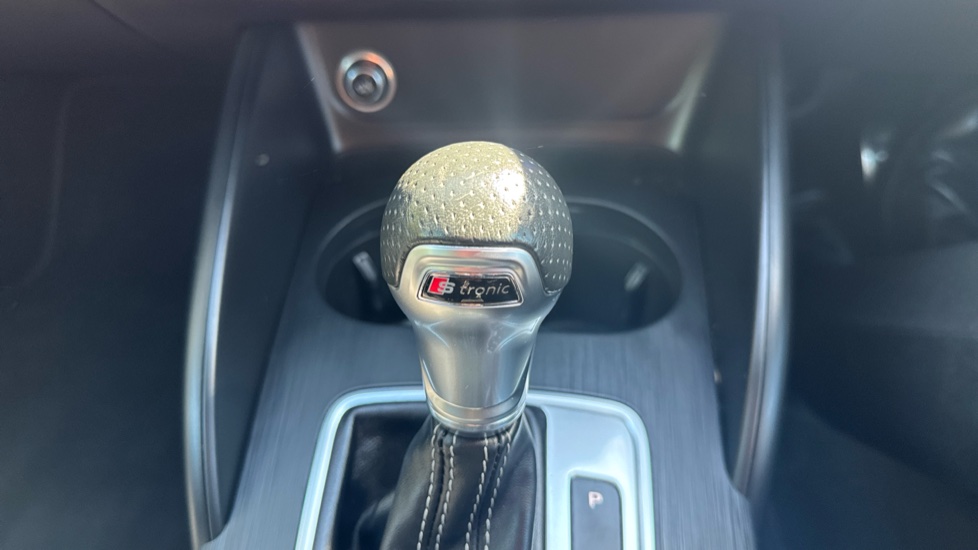 Audi A3 35 TFSI S Line 5dr S Tronic Petrol Hatchback - Image 48