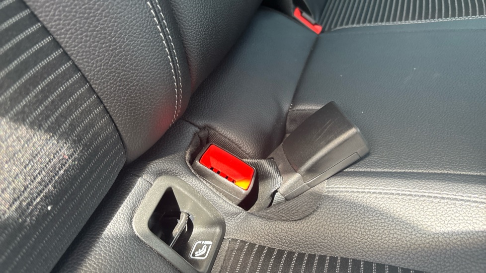 Mercedes-Benz A-Class A180 Sport Executive 5dr Auto Petrol Hatchback - Image 17