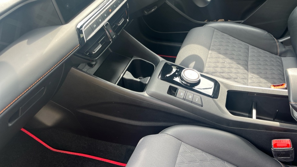 MG MG3 1.5 Hybrid Trophy 5dr Auto Hybrid Hatchback - Image 28