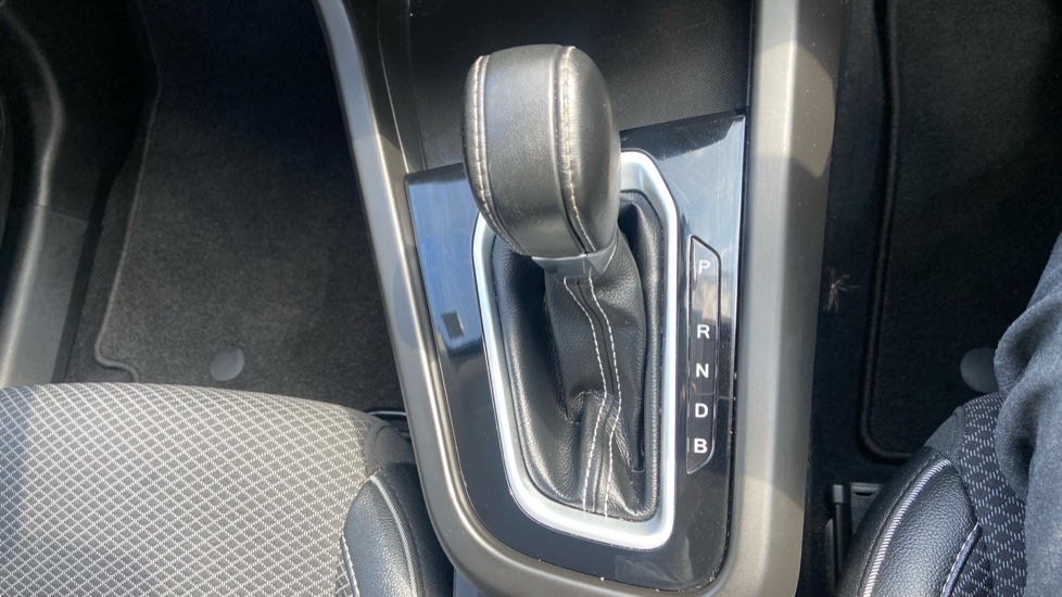 Renault Arkana 1.6 E-TECH Hybrid 145 S Edition 5dr Auto Hybrid Estate - Image 22