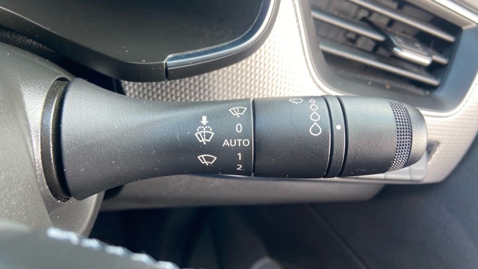 Renault Arkana 1.6 E-TECH Hybrid 145 S Edition 5dr Auto Hybrid Estate - Image 27