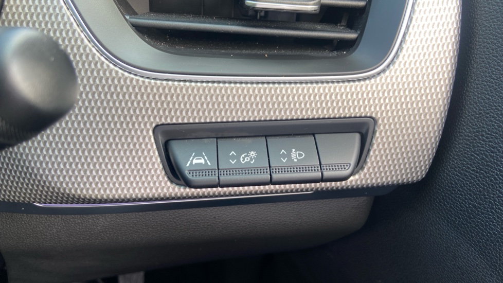 Renault Arkana 1.6 E-TECH Hybrid 145 S Edition 5dr Auto Hybrid Estate - Image 29