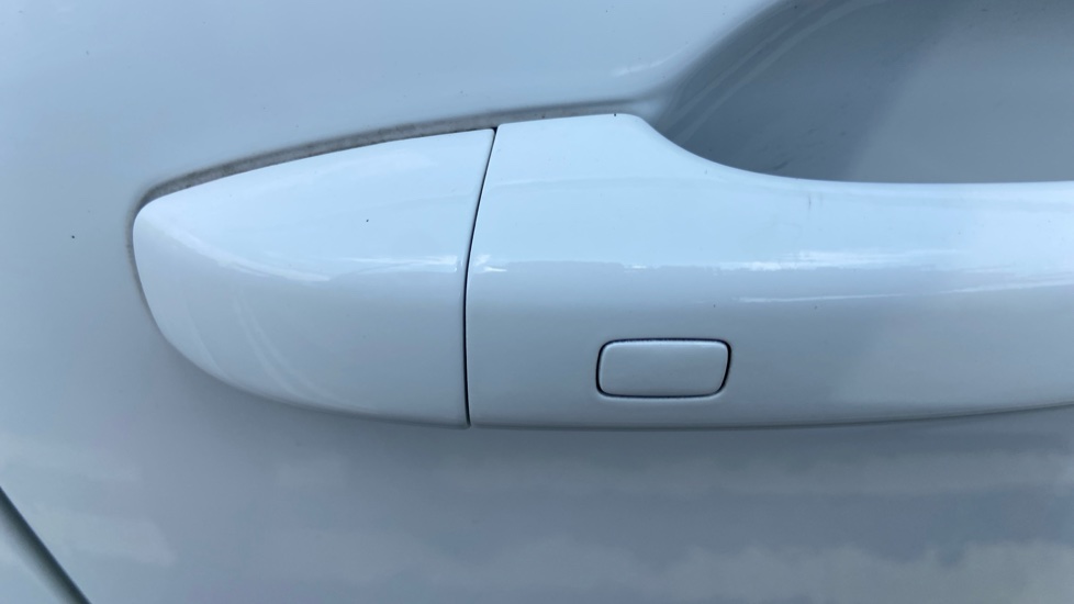 Renault Arkana 1.6 E-TECH Hybrid 145 S Edition 5dr Auto Hybrid Estate - Image 47