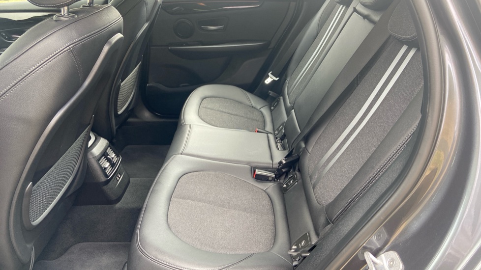 BMW 2 Series 220i Sport 5dr DCT Petrol Hatchback - Image 16