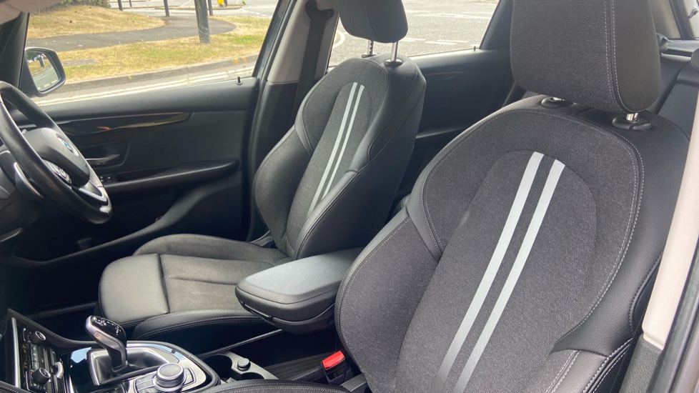 BMW 2 Series 220i Sport 5dr DCT Petrol Hatchback - Image 22