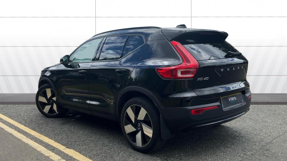 Volvo XC40 1.5 T5 Recharge PHEV Ultimate Dark 5dr Auto Estate - Image 2