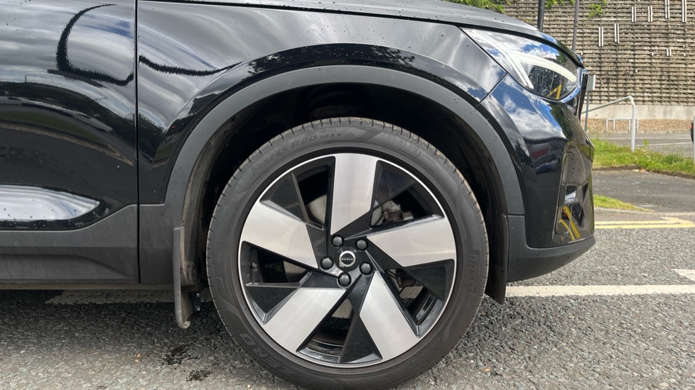 Volvo XC40 1.5 T5 Recharge PHEV Ultimate Dark 5dr Auto Estate - Image 7