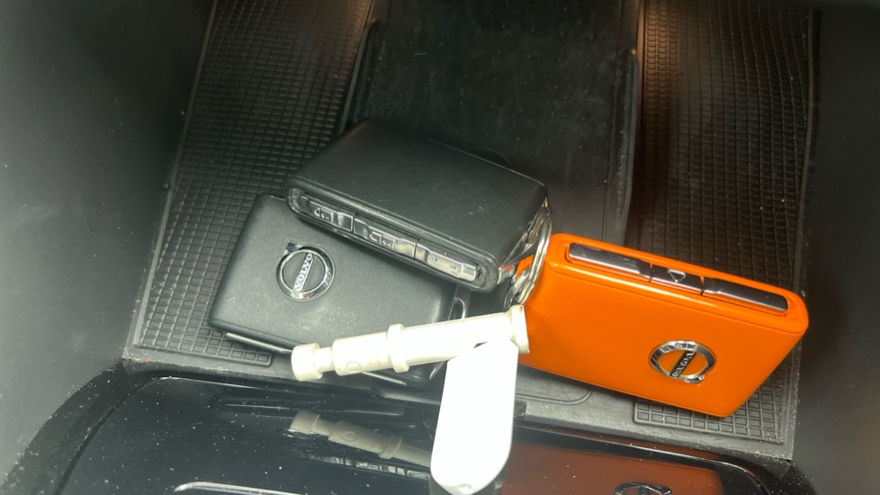 Volvo XC40 1.5 T5 Recharge PHEV Ultimate Dark 5dr Auto Estate - Image 20