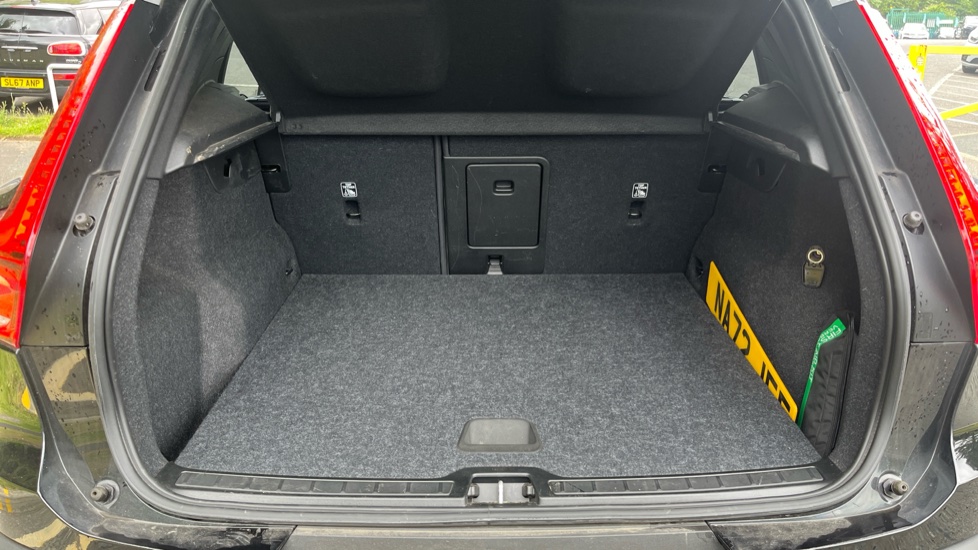 Volvo XC40 1.5 T5 Recharge PHEV Ultimate Dark 5dr Auto Estate - Image 26