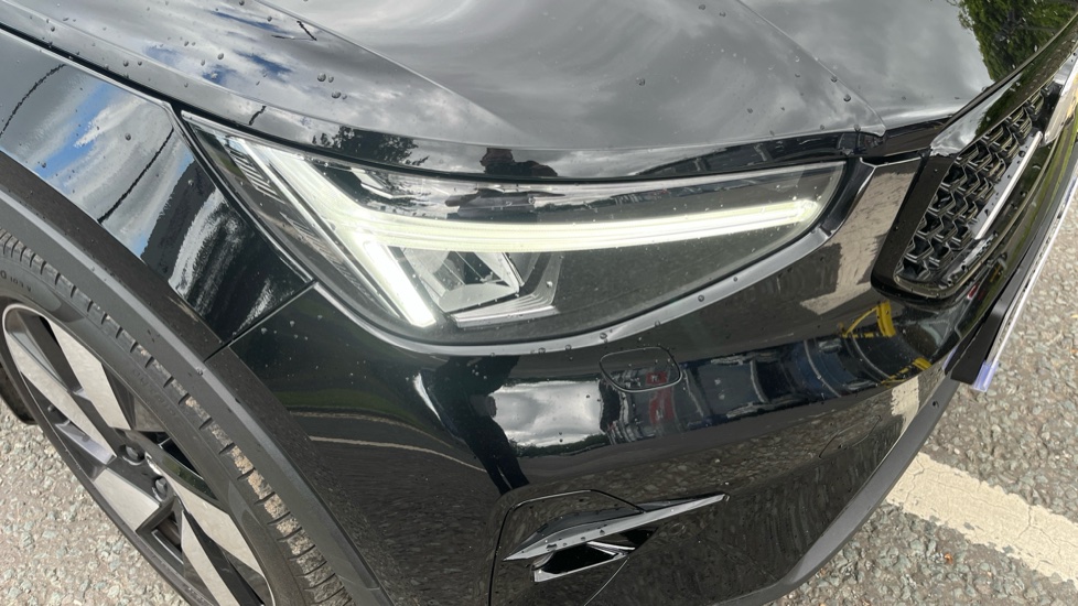 Volvo XC40 1.5 T5 Recharge PHEV Ultimate Dark 5dr Auto Estate - Image 28
