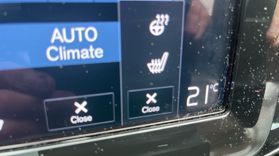 Volvo XC40 1.5 T5 Recharge PHEV Ultimate Dark 5dr Auto Estate - Image 39