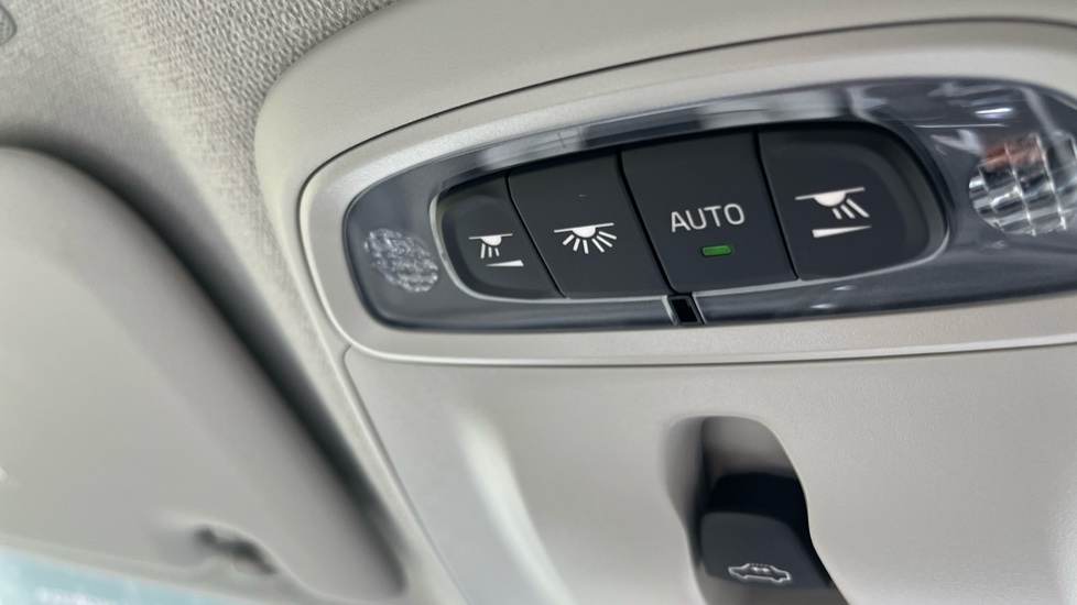 Volvo XC40 1.5 T5 Recharge PHEV Ultimate Dark 5dr Auto Estate - Image 40