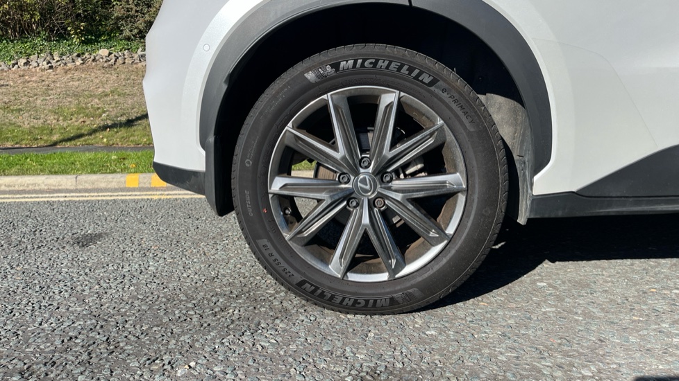 Lexus LBX 1.5 Takumi 5dr E-CVT Hybrid Hatchback - Image 7