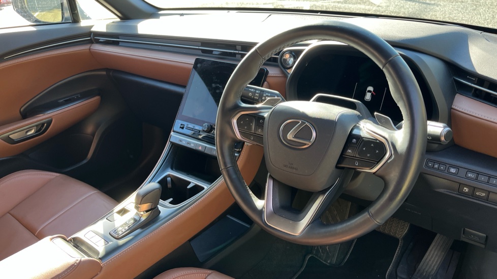 Lexus LBX 1.5 Takumi 5dr E-CVT Hybrid Hatchback - Image 11
