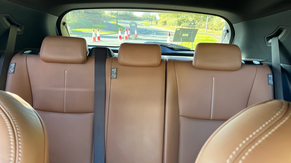Lexus LBX 1.5 Takumi 5dr E-CVT Hybrid Hatchback - Image 15