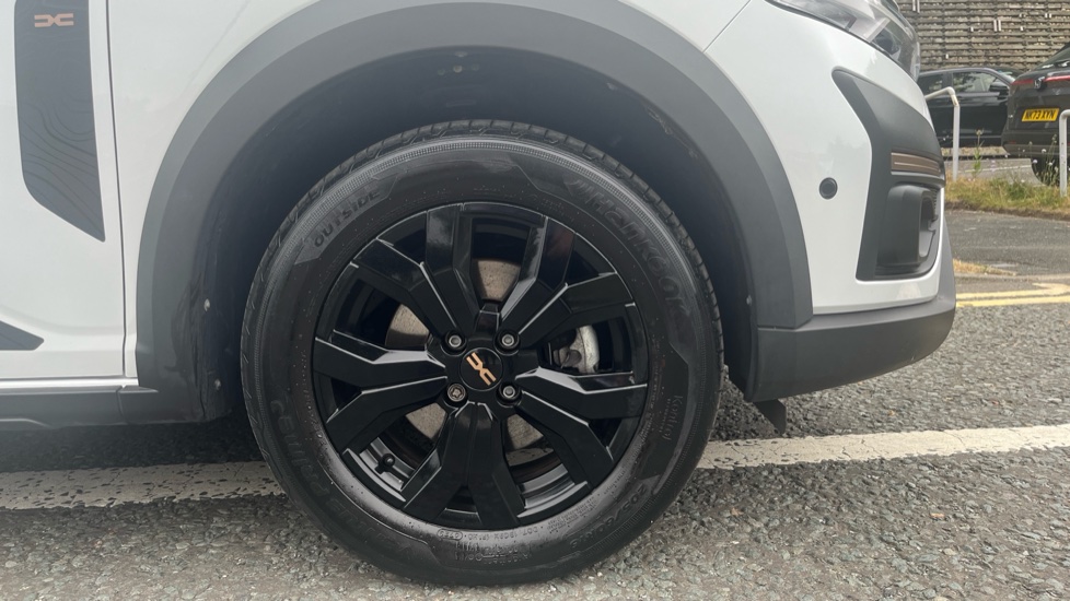 Dacia Jogger 1.6 HEV Extreme 5dr Auto Hybrid Estate - Image 7