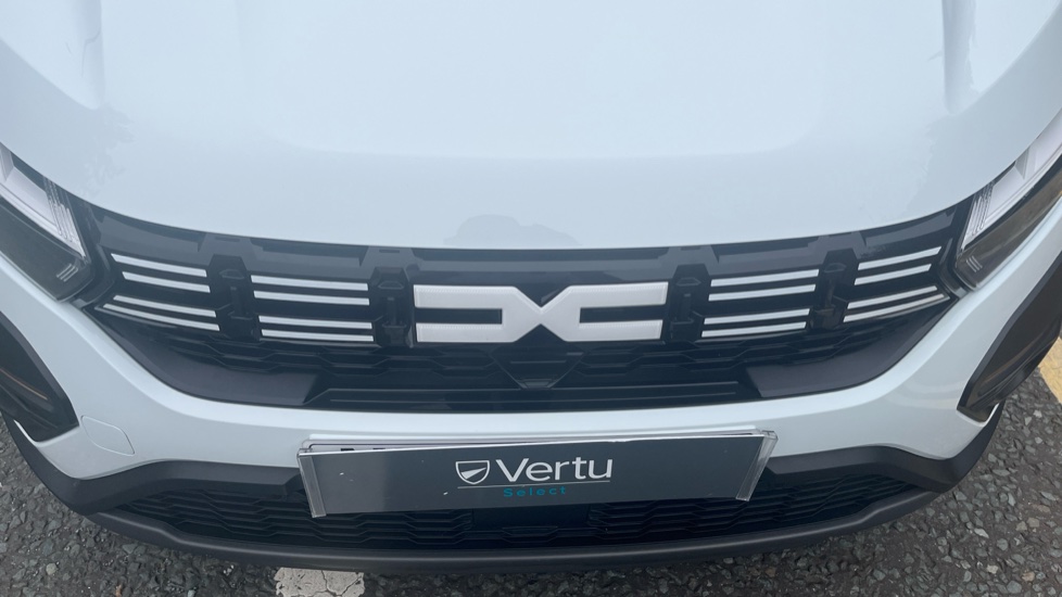 Dacia Jogger 1.6 HEV Extreme 5dr Auto Hybrid Estate - Image 8
