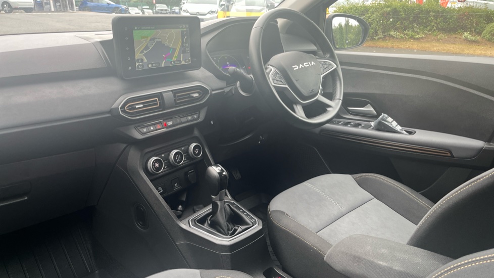 Dacia Jogger 1.6 HEV Extreme 5dr Auto Hybrid Estate - Image 9