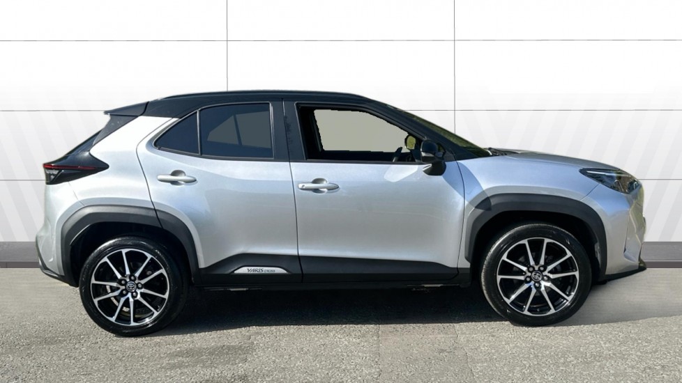 Toyota Yaris Cross 1.5 Hybrid GR Sport 5dr CVT Hybrid Estate - Image 5