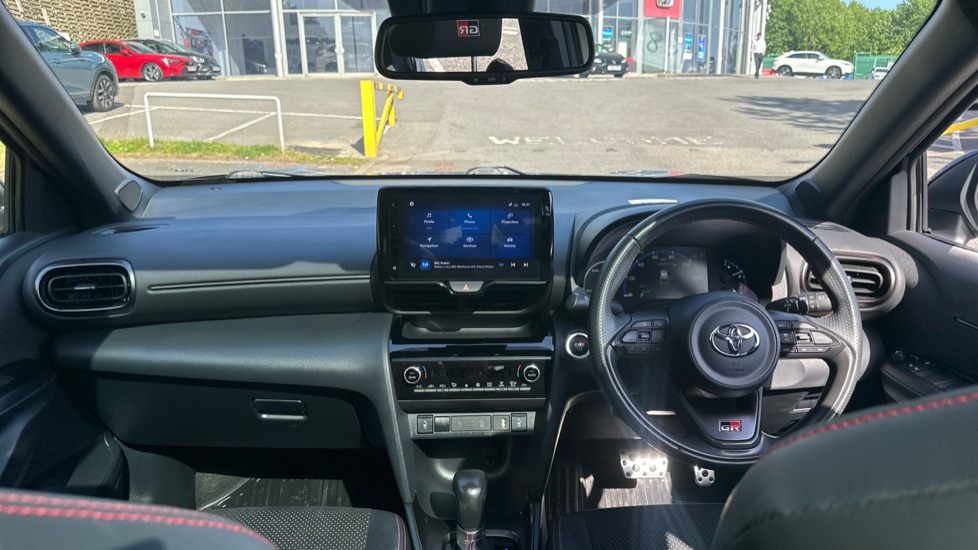 Toyota Yaris Cross 1.5 Hybrid GR Sport 5dr CVT Hybrid Estate - Image 10