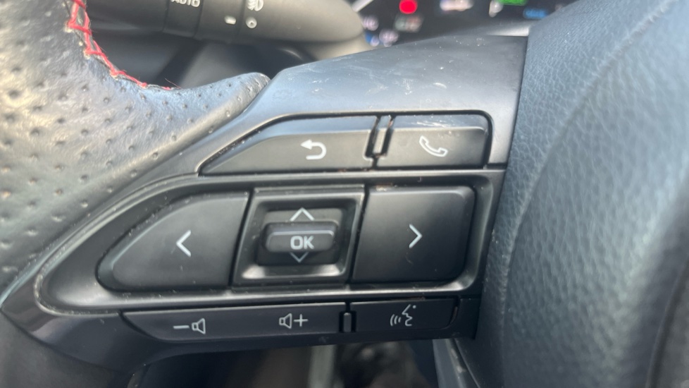 Toyota Yaris Cross 1.5 Hybrid GR Sport 5dr CVT Hybrid Estate - Image 22