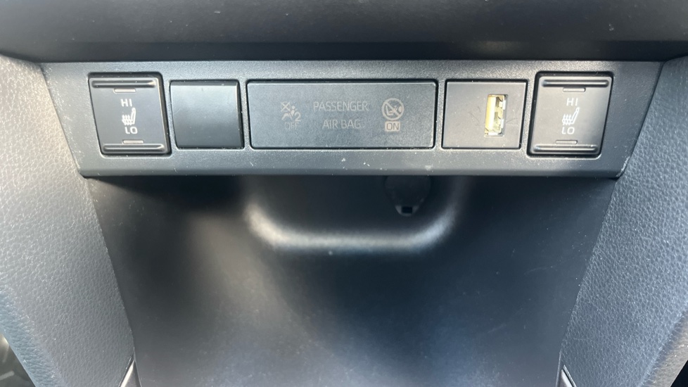 Toyota Yaris Cross 1.5 Hybrid GR Sport 5dr CVT Hybrid Estate - Image 30
