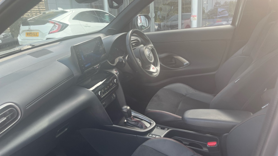 Toyota Yaris Cross 1.5 Hybrid GR Sport 5dr CVT Hybrid Estate - Image 47